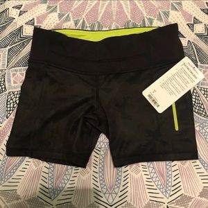 Black camo Lululemon Run: Fast Track Short II